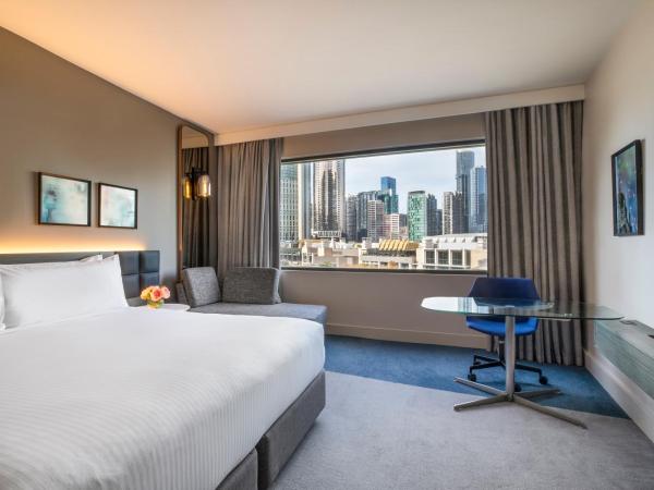 Crowne Plaza Melbourne, an IHG Hotel : photo 2 de la chambre standard king room with casino view
