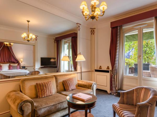 Hôtel Napoleon Paris : photo 2 de la chambre suite avenue - terrasse