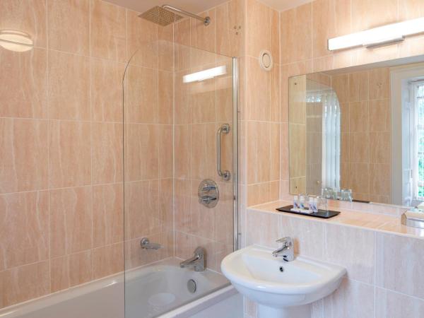 Weetwood Hall Estate : photo 4 de la chambre chambre simple avec lit double