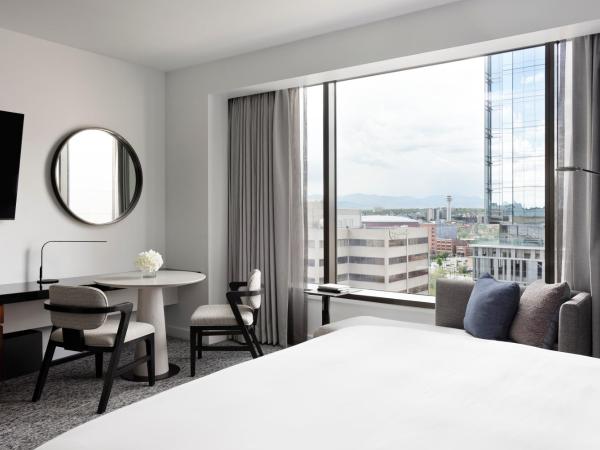Four Seasons Hotel Denver : photo 2 de la chambre chambre lit king-size deluxe - montagne