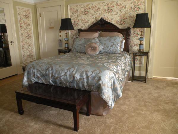 Jackson Court : photo 1 de la chambre chambre lit queen-size