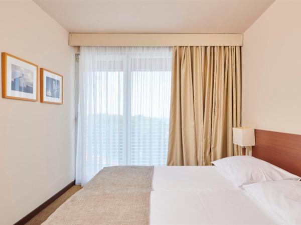 Hotel Albatros Plava Laguna : photo 4 de la chambre suite avec balcon – côté mer