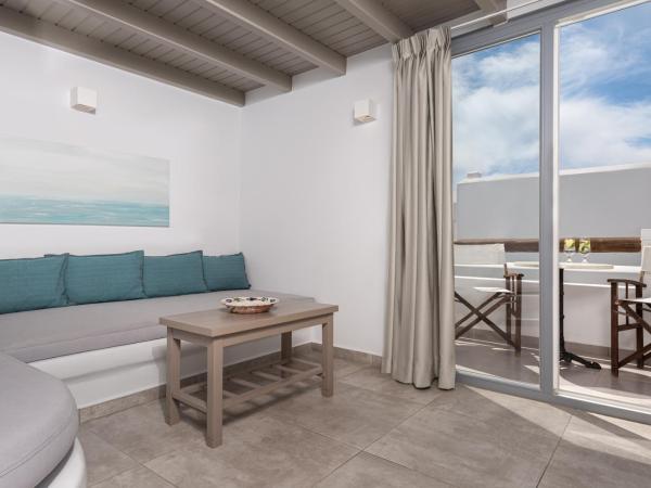 Argo Boutique Hotel : photo 7 de la chambre suite lit king-size avec jacuzzi extérieur - vue sur mer