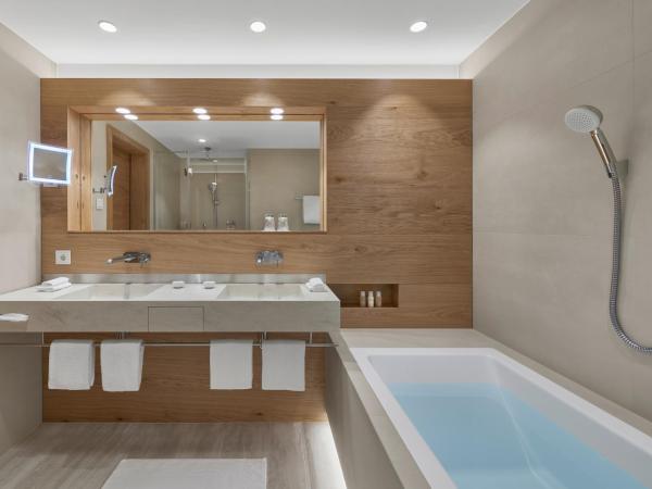 Schwarzer Adler Kitzbühel - Adults Only : photo 2 de la chambre chambre double deluxe