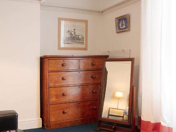 Square Tree House Hotel : photo 5 de la chambre chambre double avec salle de bains privative