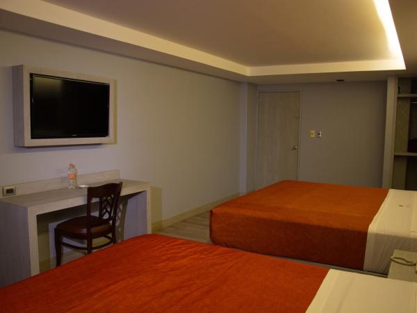 Hotel El Senador : photo 2 de la chambre chambre double standard avec 2 lits doubles