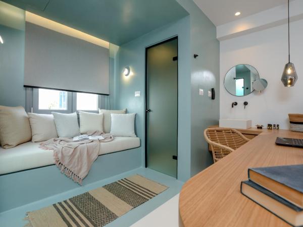 Argo Boutique Hotel : photo 3 de la chambre chambre double deluxe laertes avec douche d'hydromassage et baignoire