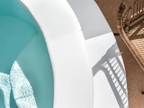 Argo Boutique Hotel : photo 4 de la chambre suite orpheus en demi sous-sol avec hammam et jacuzzi extérieur