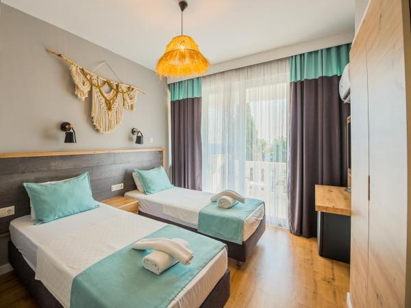 Royal City Hotel : photo 3 de la chambre chambre lits jumeaux - vue sur mer