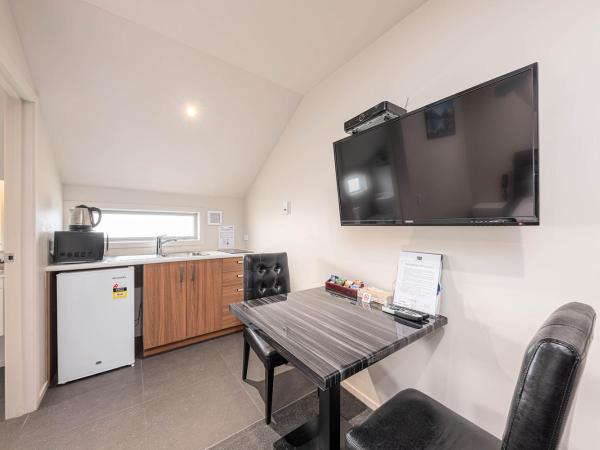 311 Motel Riccarton : photo 8 de la chambre studio lit queen-size