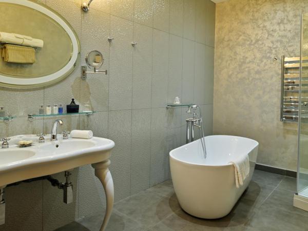 Hôtel Demeure Loredana : photo 6 de la chambre suite principale junior avec avec balcon ou terrasse - vue sur mer
