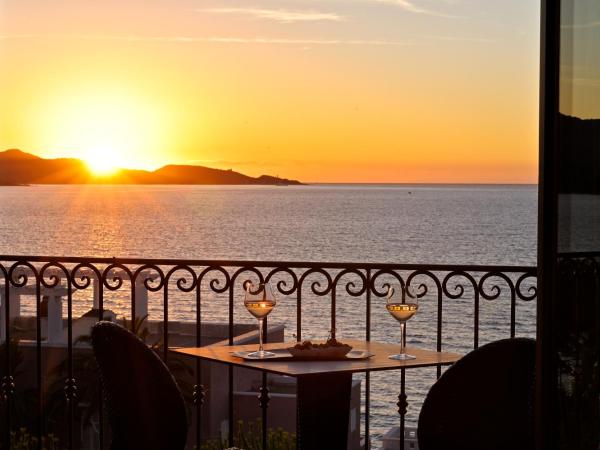 Htel Demeure Loredana : photo 6 de la chambre suite junior avec balcon ou terrasse - vue sur mer