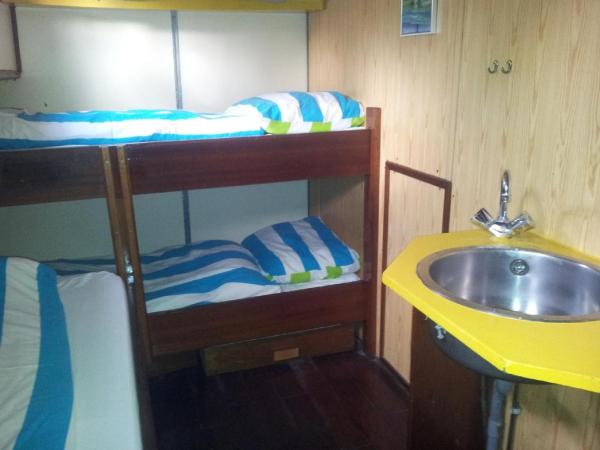 Intersail Hostel - Avontuur : photo 2 de la chambre chambre triple