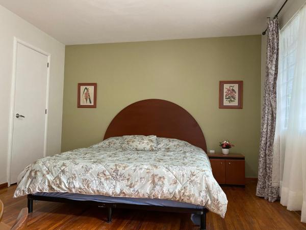 Nebraska Suites WTC : photo 2 de la chambre chambre double avec balcon