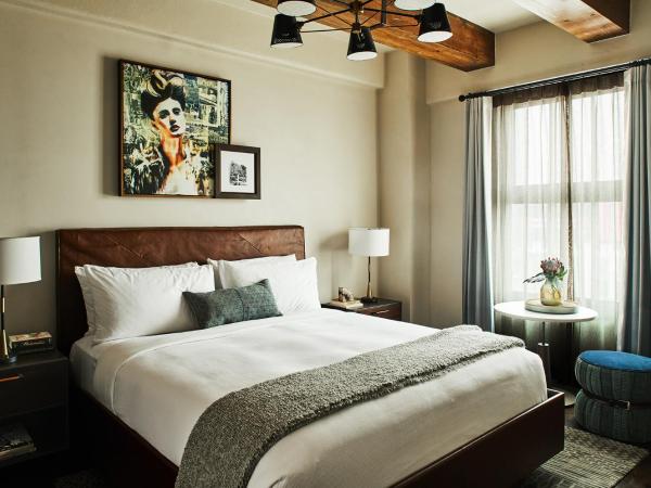 Hotel Figueroa, Unbound Collection by Hyatt : photo 5 de la chambre suite 1 chambre lit king-size