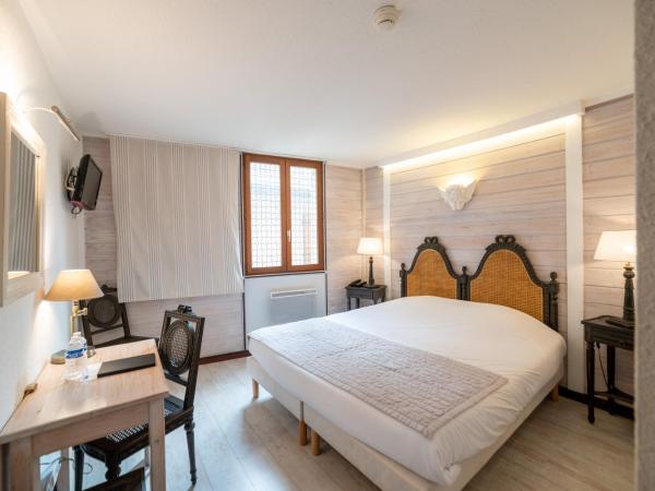 Logis - Hotel De La Mairie : photo 5 de la chambre chambre double ou lits jumeaux