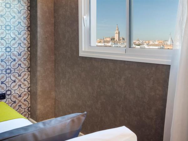 Catalonia Giralda : photo 2 de la chambre chambre premium avec vue