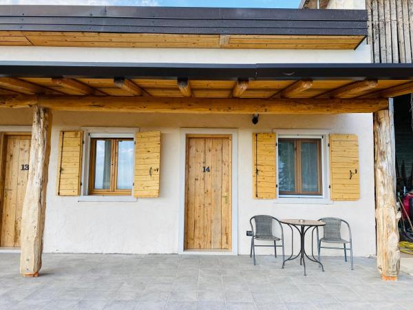 Agriturismo La Perlara - Adults Only : photo 1 de la chambre chambre double avec terrasse - vue sur vallée