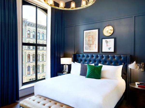 The Grady Hotel : photo 2 de la chambre chambre lit king-size - vue sur ville
