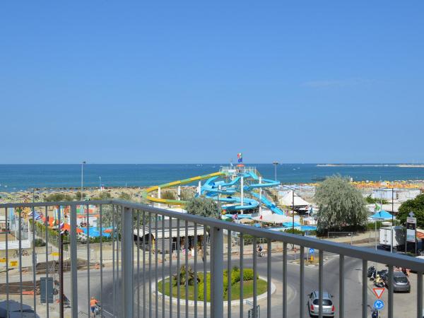Hotel Riva e Mare : photo 2 de la chambre chambre double avec balcon - vue sur mer