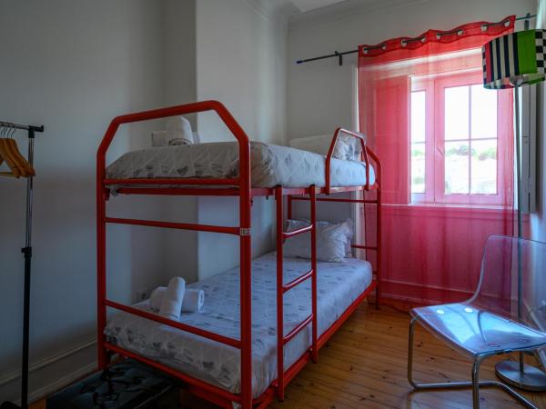Terrace Lisbon Hostel : photo 6 de la chambre chambre lits jumeaux deluxe