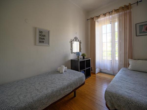 Terrace Lisbon Hostel : photo 2 de la chambre chambre lits jumeaux confort
