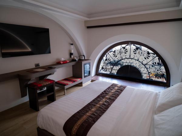 ARCADIAN suite&rooms : photo 4 de la chambre chambre supérieure lit queen-size