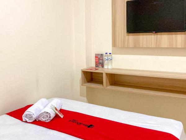 RedDoorz near Sleman City Hall Yogyakarta : photo 7 de la chambre chambre double supérieure