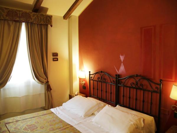 Albergo delle Drapperie : photo 1 de la chambre chambre lits jumeaux standard