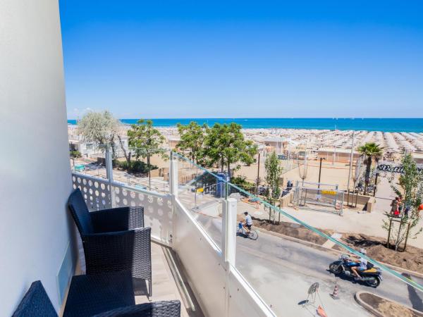 Hotel Baby : photo 6 de la chambre chambre triple deluxe - vue sur mer