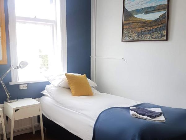 Refurinn Reykjavik Guesthouse : photo 3 de la chambre chambre lits jumeaux