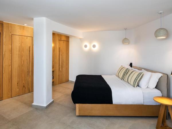 Callia Retreat Suites - Adults Only : photo 9 de la chambre suite premium avec jacuzzi privé extérieur