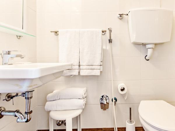 Hotel St. James : photo 4 de la chambre chambre double ou lits jumeaux supérieure