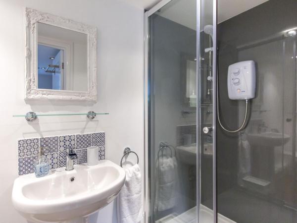 3 Berkeley Square Guesthouse : photo 3 de la chambre chambre lit king-size deluxe