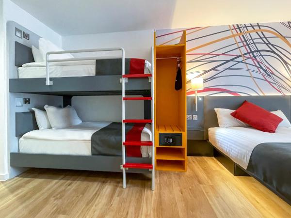 Sleeperz Hotel Cardiff : photo 1 de la chambre chambre familiale