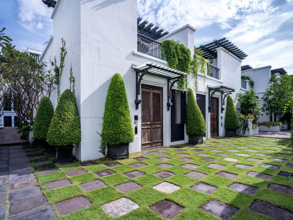 The Siam : photo 1 de la chambre villa avec cour et piscine