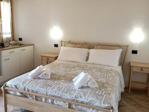 Agriturismo La Perlara - Adults Only : photo 4 de la chambre chambre double avec terrasse - vue sur colline