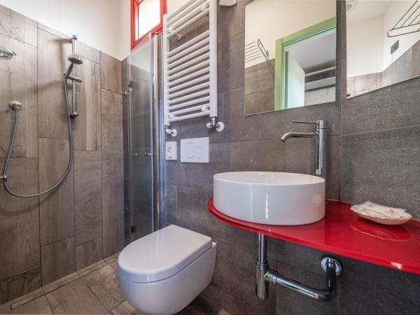 Hotel Nobel : photo 4 de la chambre petite chambre simple