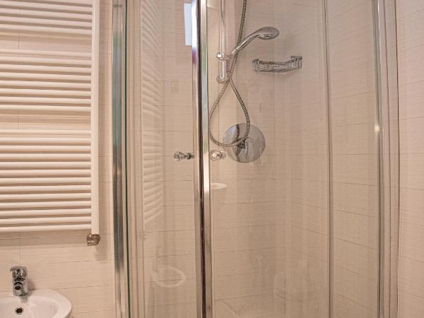 Hotel Nobel : photo 1 de la chambre chambre double ou lits jumeaux deluxe avec balcon