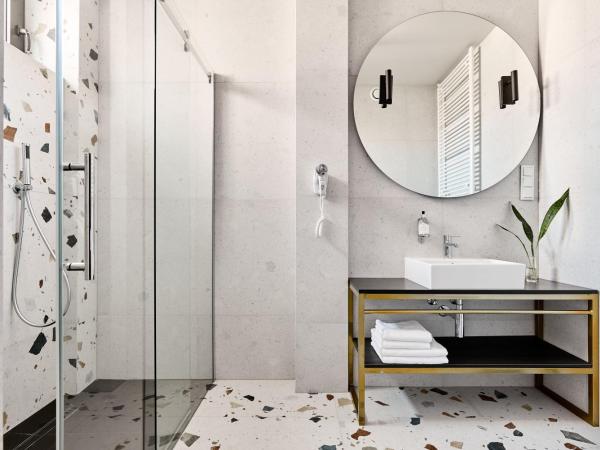 Hotel Liberte 33 BW Premier Collection : photo 5 de la chambre chambre lits jumeaux standard