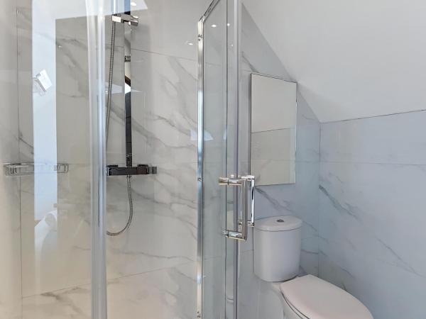 The Arc Hotel : photo 5 de la chambre chambre triple avec vue