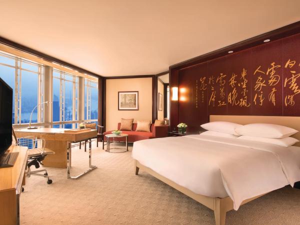 Grand Hyatt Shanghai : photo 3 de la chambre chambre lit king-size - vue sur rivière