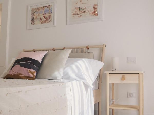 ADELE E IL DUCA Bed and Breakfast : photo 5 de la chambre chambre double avec patio