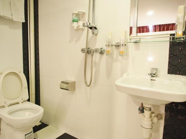 California Hotel : photo 6 de la chambre chambre simple