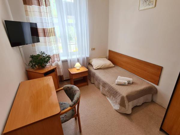 CKS Wrocław - Centrum Konferencyjno-Szkoleniowe CS Natura Tour : photo 2 de la chambre chambre simple avec douche 