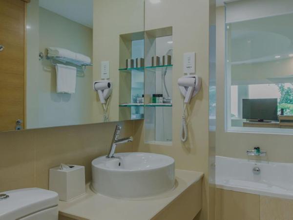 Village Hotel Changi by Far East Hospitality : photo 7 de la chambre suite junior