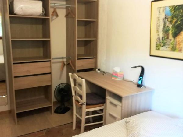 Chambres d'hôtes Elisa & Etienne : photo 10 de la chambre studio avec vue sur jardin