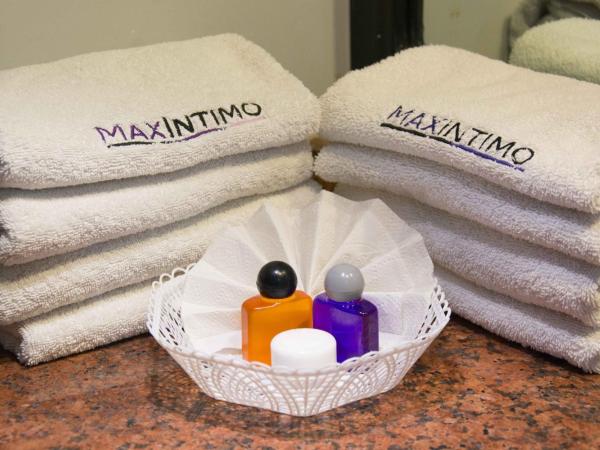 Hotel Max : photo 6 de la chambre chambre double avec 2 lits doubles