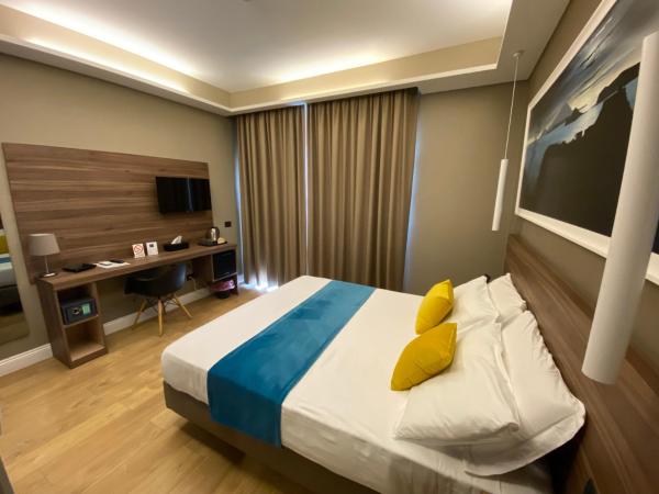 7th Floor Suite : photo 10 de la chambre chambre lit king-size supérieure