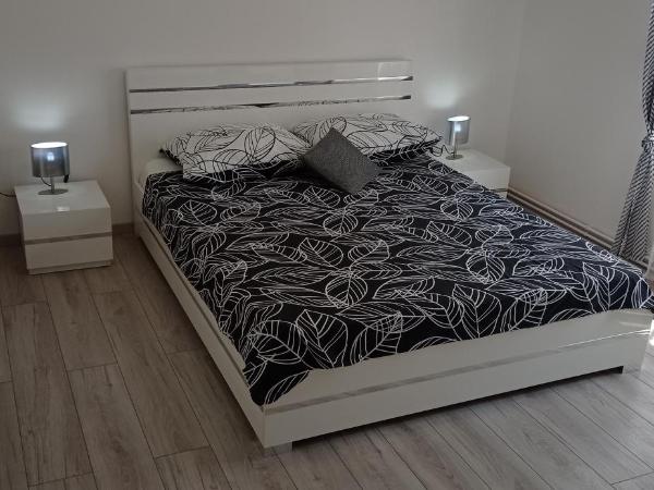 Viktor rooms and apartments : photo 2 de la chambre chambre double deluxe